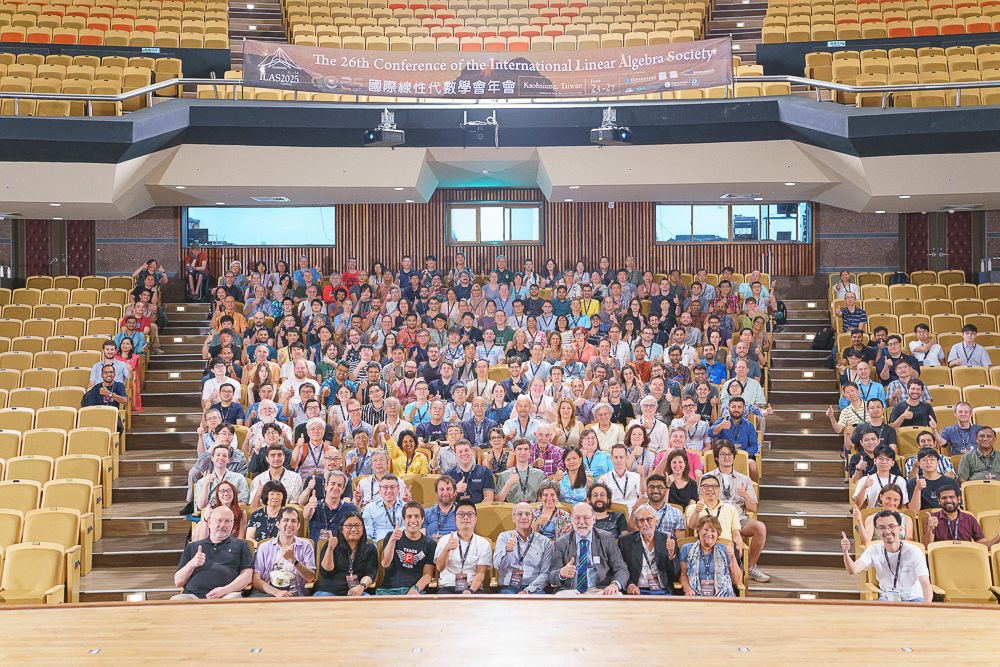 ILAS2025 group photo